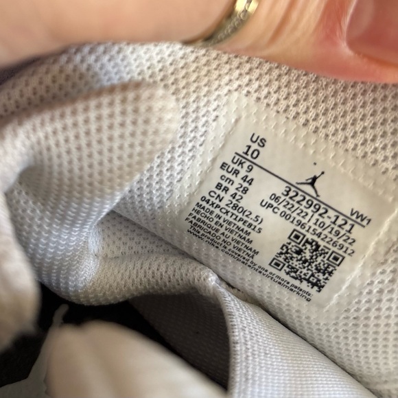 Jordan 6 Rings - Picture 6 of 8